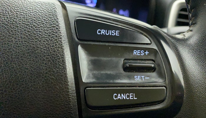2021 Hyundai VENUE SX 1.0 TURBO, Petrol, Manual, 26,565 km, Adaptive Cruise Control