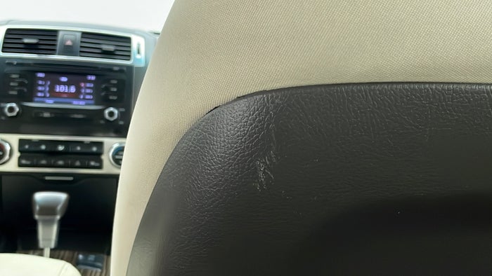 KIA MOHAVE-Seat RHS Front Scratch