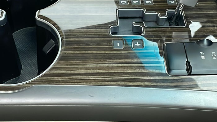 KIA MOHAVE-Centre Console Trim Scratch