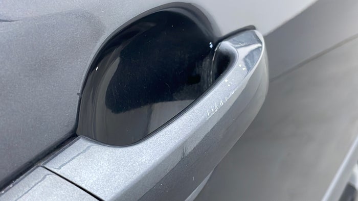 KIA MOHAVE-Door Handles RHS Front Scratch