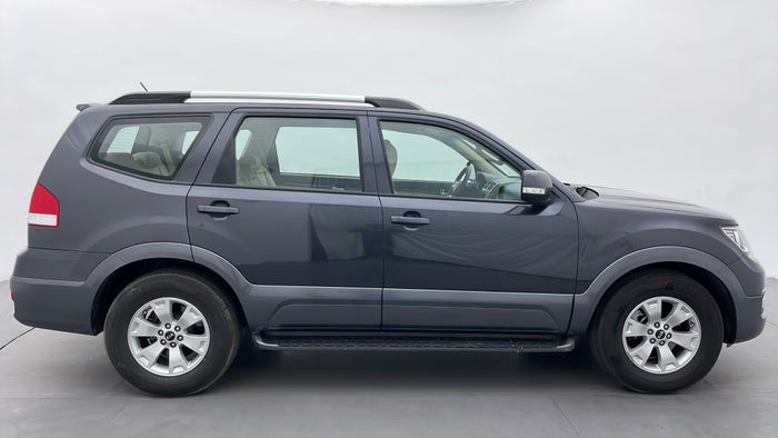 KIA MOHAVE-Right Side View