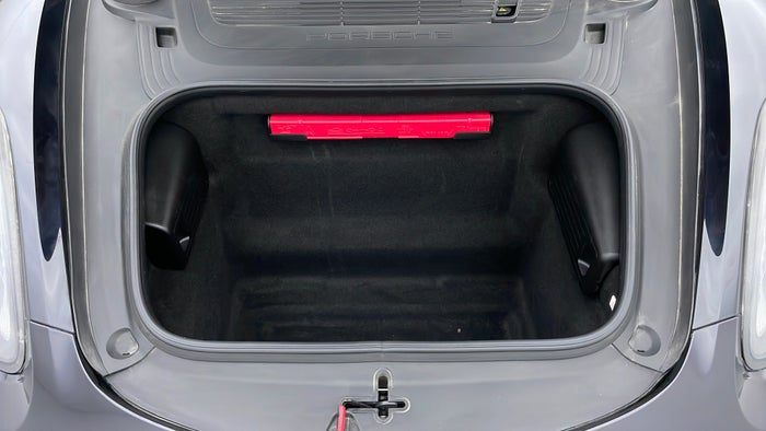 PORSCHE BOXSTER-Boot Inside View