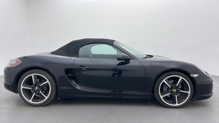 PORSCHE BOXSTER-Right Side View