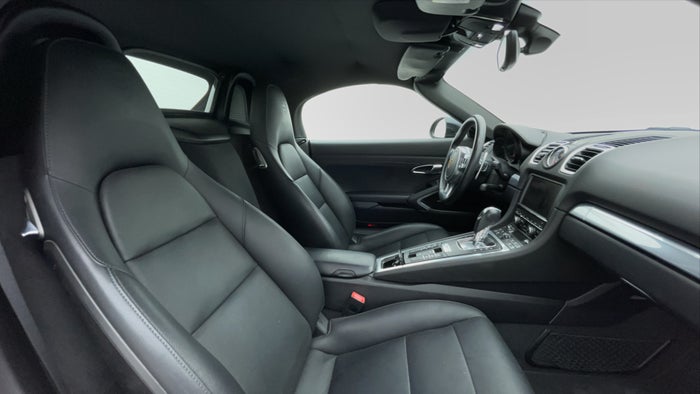 PORSCHE BOXSTER-Right Side Front Door Cabin View