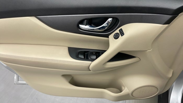 NISSAN X TRAIL-Driver Side Door Panels Controls