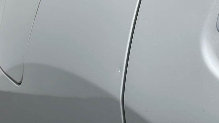 NISSAN X TRAIL-Quarter Panel RHS Dent