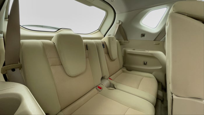 NISSAN X TRAIL-Third Seat Row