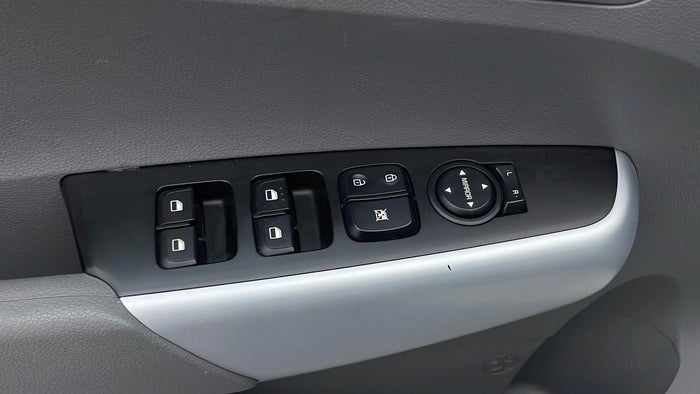 KIA PICANTO-Door Interior LHS front Scratch