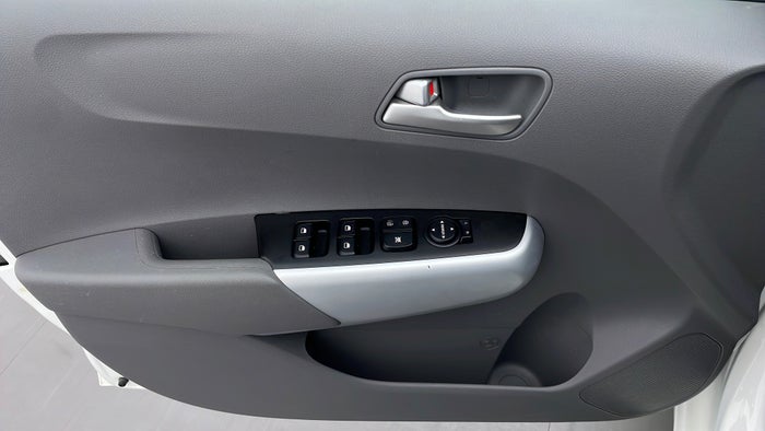 KIA PICANTO-Driver Side Door Panels Controls