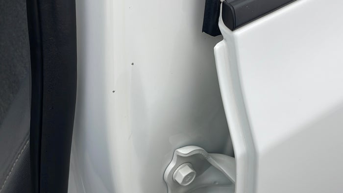 KIA PICANTO-Pillar LHS B Scratch