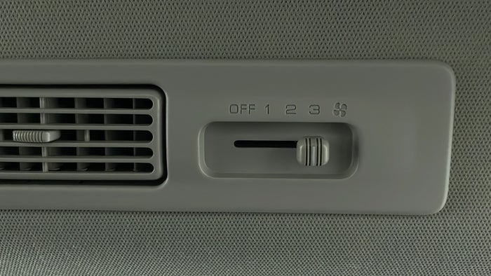 TOYOTA RUSH-Rear AC Temperature Control