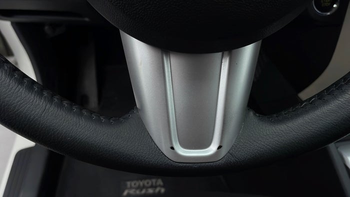 TOYOTA RUSH-Steering Wheel Trim Scratch