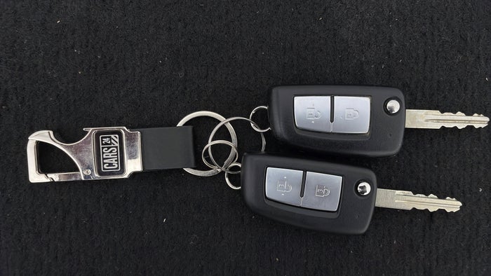 NISSAN X TRAIL-Key Close-up