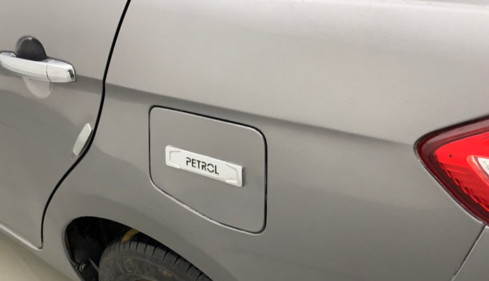 2015 Maruti Ciaz ZXI, Petrol, Manual, 75,992 km, Left quarter panel - Minor scratches