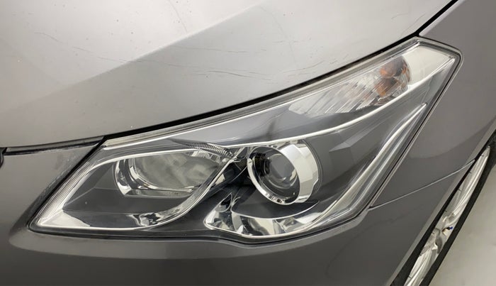 2015 Maruti Ciaz ZXI, Petrol, Manual, 75,992 km, Left headlight - Minor scratches