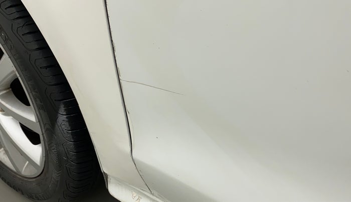 2014 Volkswagen Jetta COMFORTLINE TSI, Petrol, Manual, 66,860 km, Front passenger door - Minor scratches