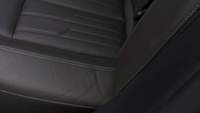 AUDI A8-Seat 2nd row LHS Scratch