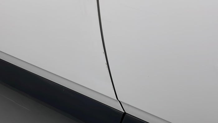 CHEVROLET CAPTIVA-Door Exterior LHS Front Scratch
