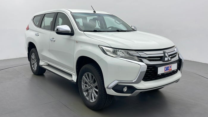 MITSUBISHI MONTERO SPORT-Front Left