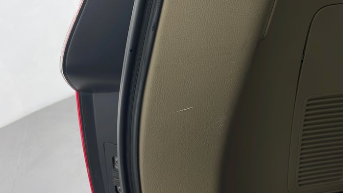 MITSUBISHI MONTERO SPORT-Dicky /Boot Door Boot interior Scratch