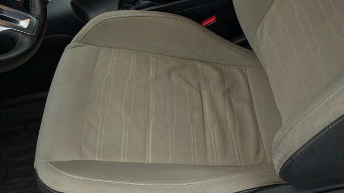 FORD MUSTANG-Seat LHS Front Depressed/Pressure Mark