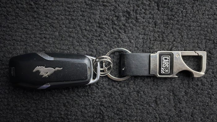 FORD MUSTANG-Key Close-up