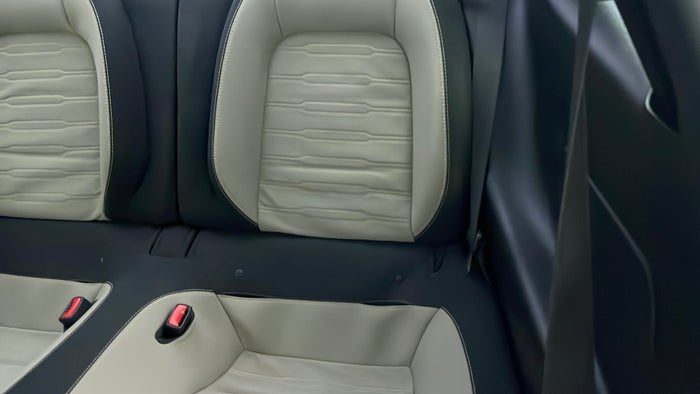 FORD MUSTANG-Seat 2nd row LHS Depressed/Pressure Mark