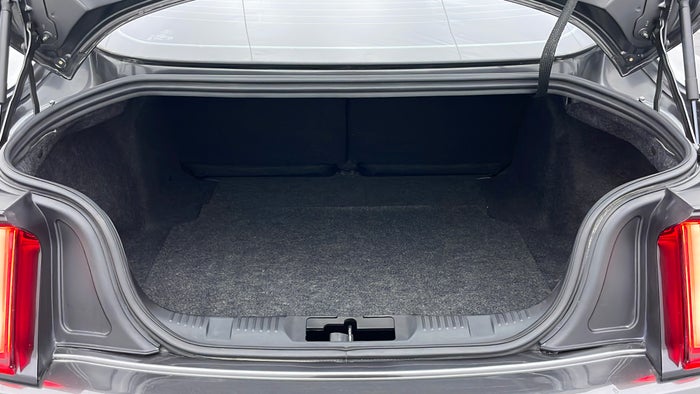 FORD MUSTANG-Boot Inside View