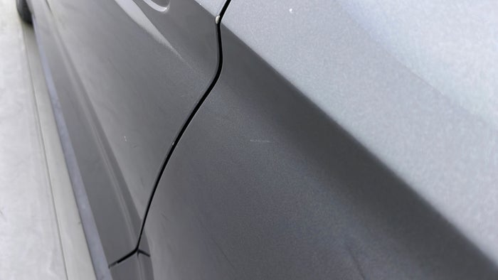 FORD MUSTANG-Quarter Panel LHS Scratch
