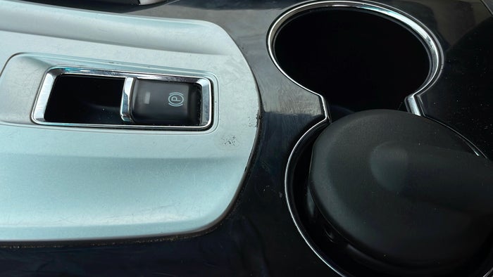 MITSUBISHI MONTERO SPORT-Centre Console Trim Scratch