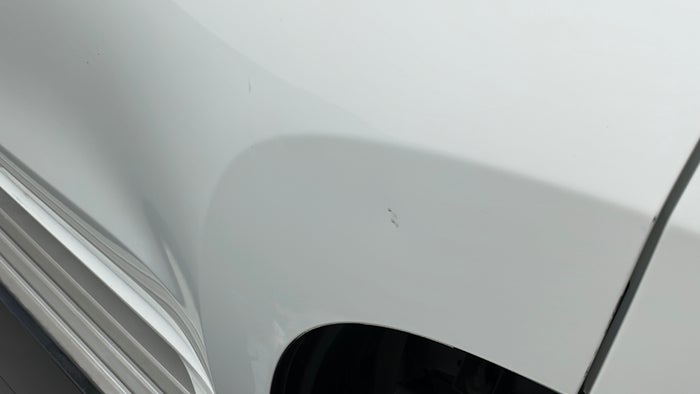 MITSUBISHI MONTERO SPORT-Door Exterior LHS Rear Scratch