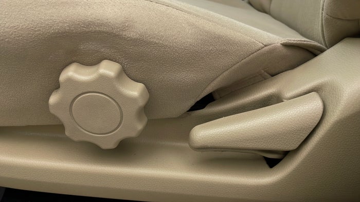 MITSUBISHI MONTERO SPORT-Driver Side Adjustment Panel