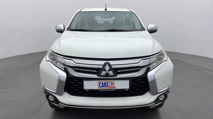 MITSUBISHI MONTERO SPORT-Front View
