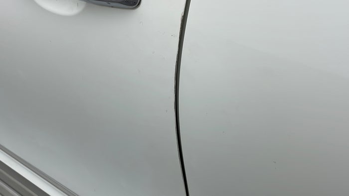 MITSUBISHI MONTERO SPORT-Door Exterior LHS Front Scratch