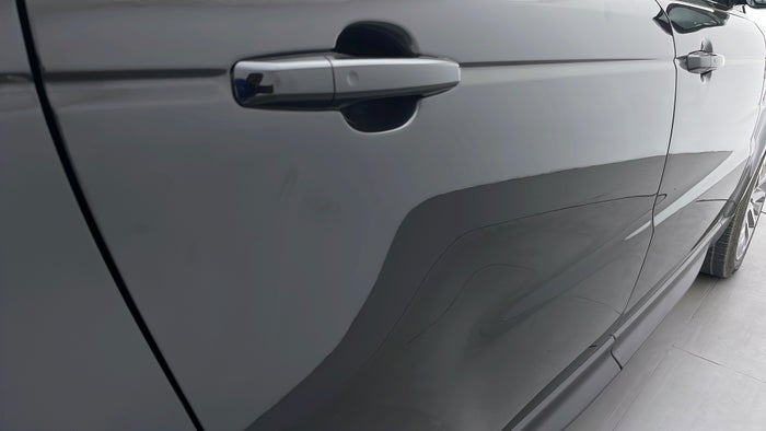 LAND ROVER RANGE ROVER SPORT-Door Exterior RHS Rear Scratch