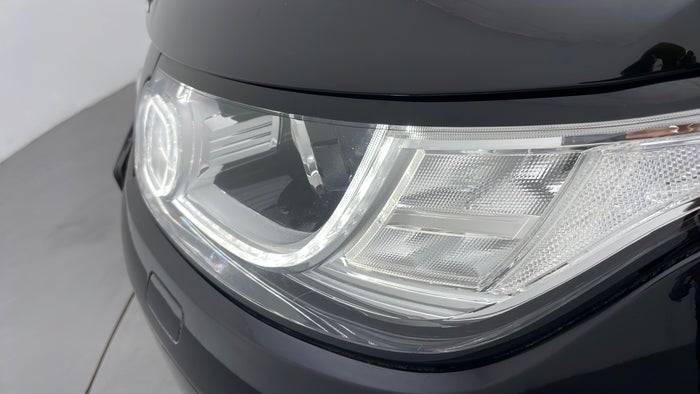 LAND ROVER RANGE ROVER SPORT-Head Light LHS Scratch