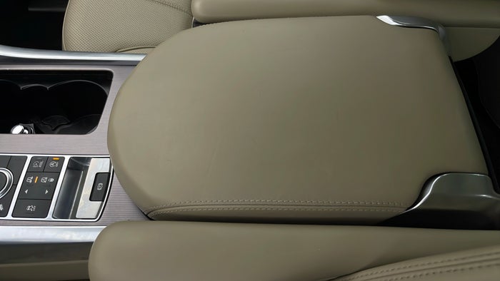 LAND ROVER RANGE ROVER SPORT-Centre Console Cover Scratch