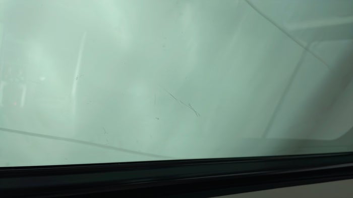 LAND ROVER RANGE ROVER SPORT-Sunroof / Moonroof Glass scratched