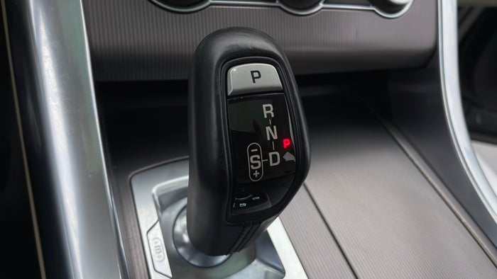 LAND ROVER RANGE ROVER SPORT-Gear lever Knob Scratch