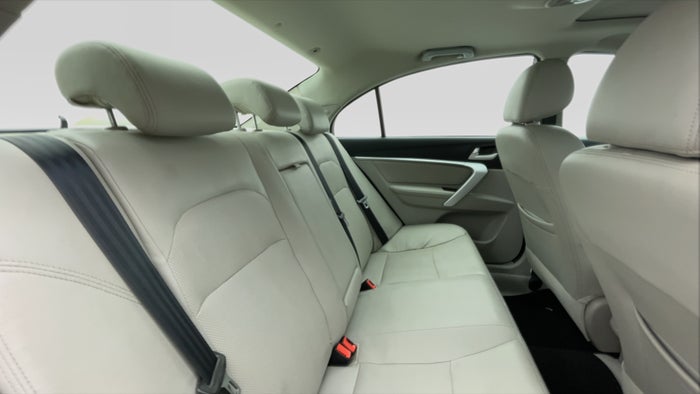 GEELY EMGRAND 7-Right Side Door Cabin View