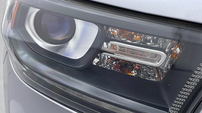 DODGE DURANGO-Head Light RHS Scratch