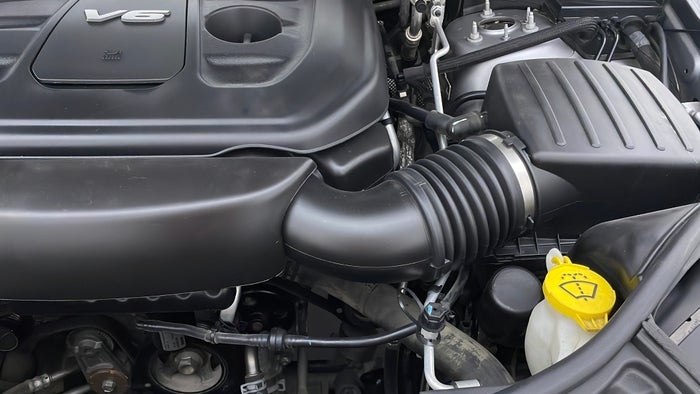 DODGE DURANGO-Engine Oil Leakage from tappet cover