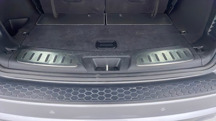 DODGE DURANGO-Dicky /Boot Door Boot interior Scratch