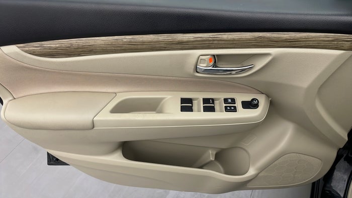 SUZUKI CIAZ-Driver Side Door Panels Controls