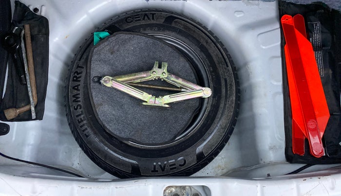 2018 Hyundai NEW SANTRO ASTA 1.1 MT, Petrol, Manual, 28,045 km, Spare Tyre