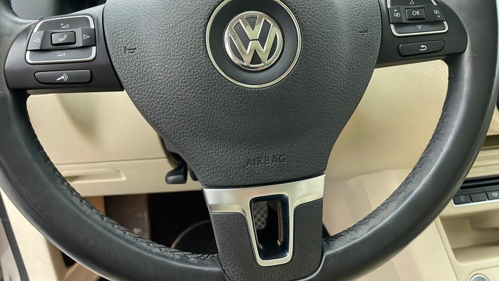 VOLKSWAGEN TIGUAN-Steering Wheel Trim Faded