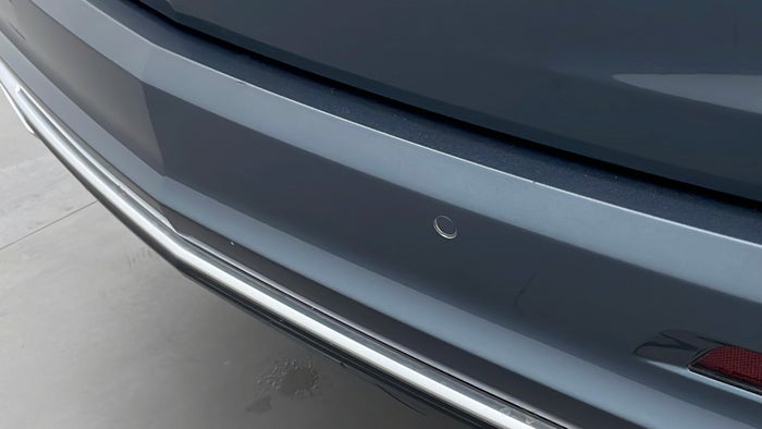 CADILLAC XT6-Bumper Rear Scratch
