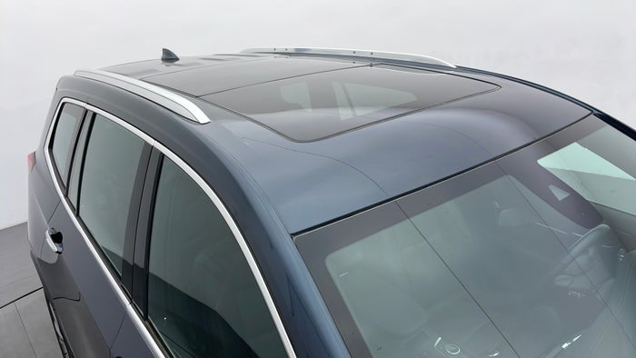 CADILLAC XT6-Roof/Sunroof View