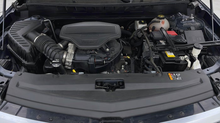 CADILLAC XT6-Engine Bonet View