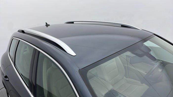 VOLKSWAGEN TOUAREG-Roof/Sunroof View
